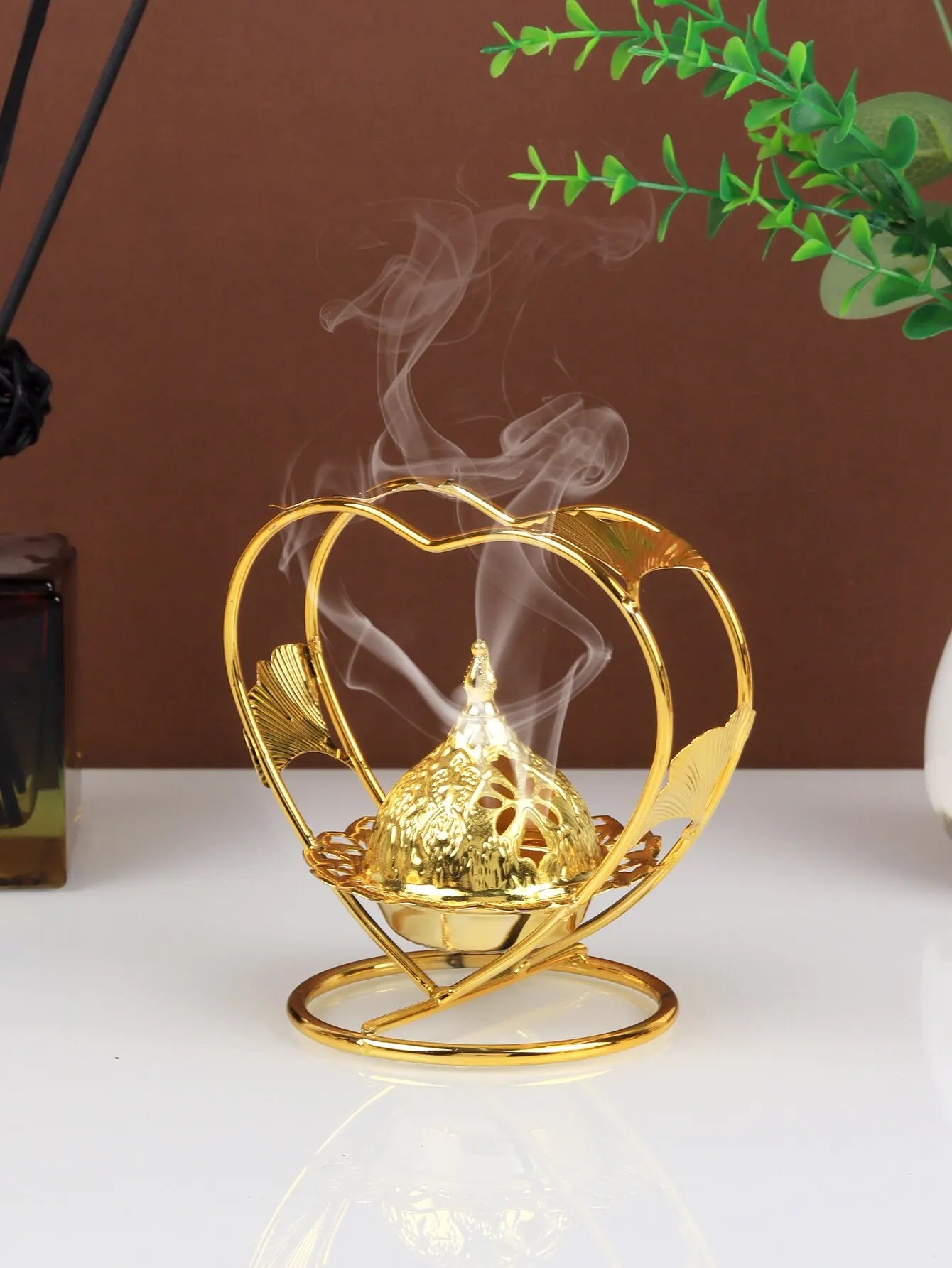 1pc Incense Burner Home Indoor Gold Heart Shaped Incense Burner Creative Middle Eastern Decoration Electroplating Process